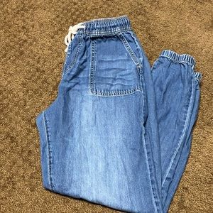 Celebrity Pink XS stretch waist & ankle jeans, loose with with tie at waist